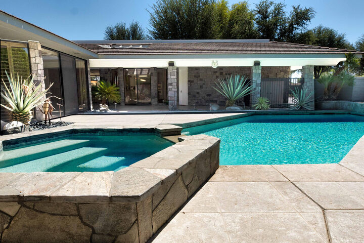 Property Photo:  1 Surrey Court  CA 92270 