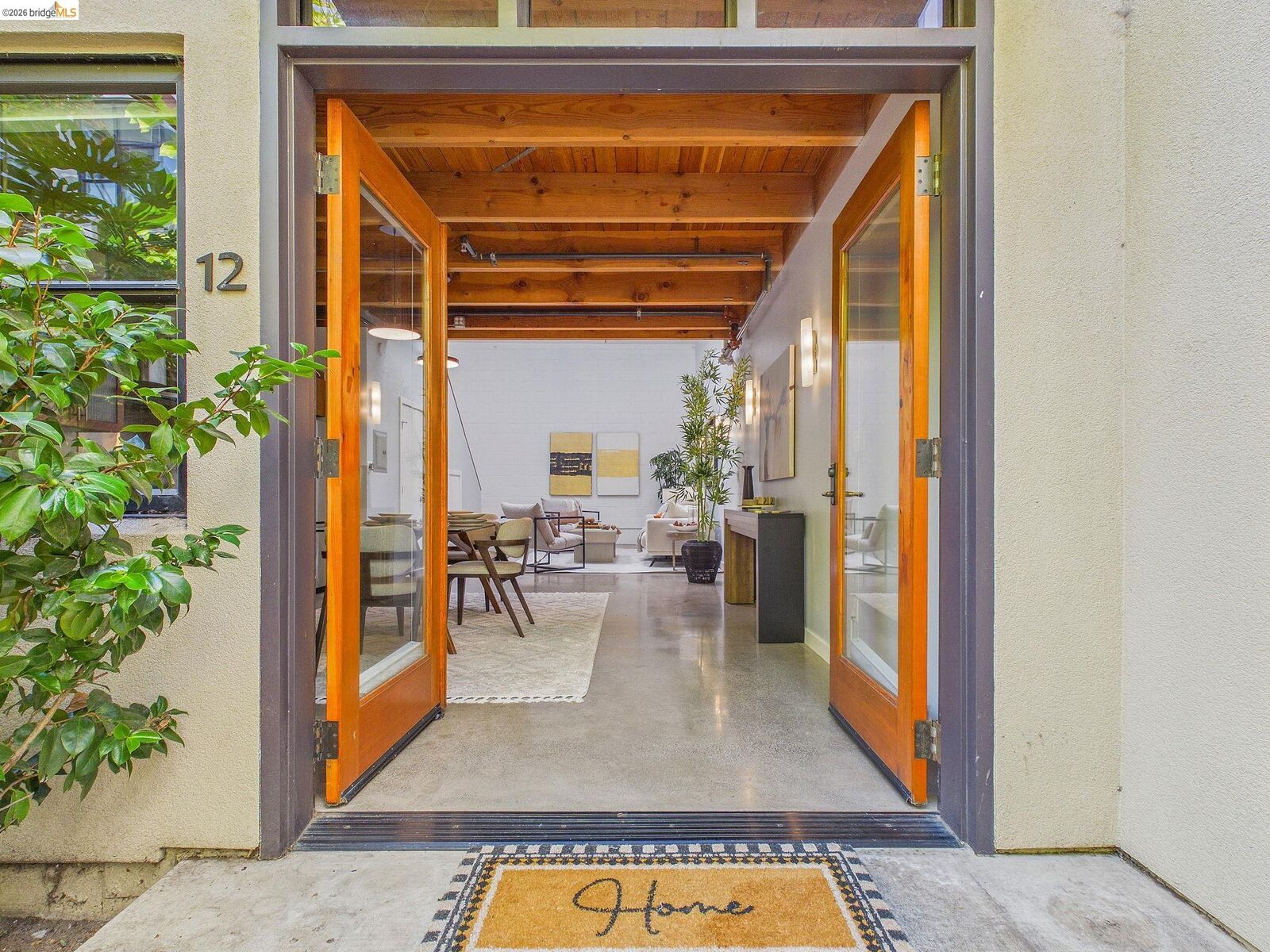 Property Photo: 1695 15th 12 CA 94607