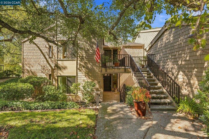 Property Photo:  3201 Rossmoor Parkway 2  CA 94595 