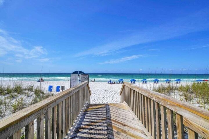 Property Photo: 770 Sundial Court 104 FL 32548
