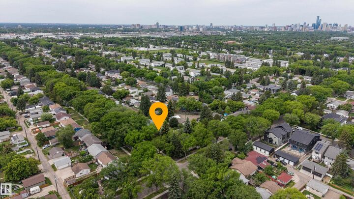 Property Photo:  9306 64 Avenue NW  AB T6E 0H9 