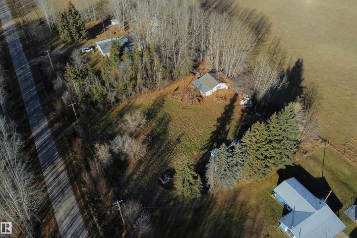Property Photo:  5114 51 Avenue  AB T0G 0Y0 