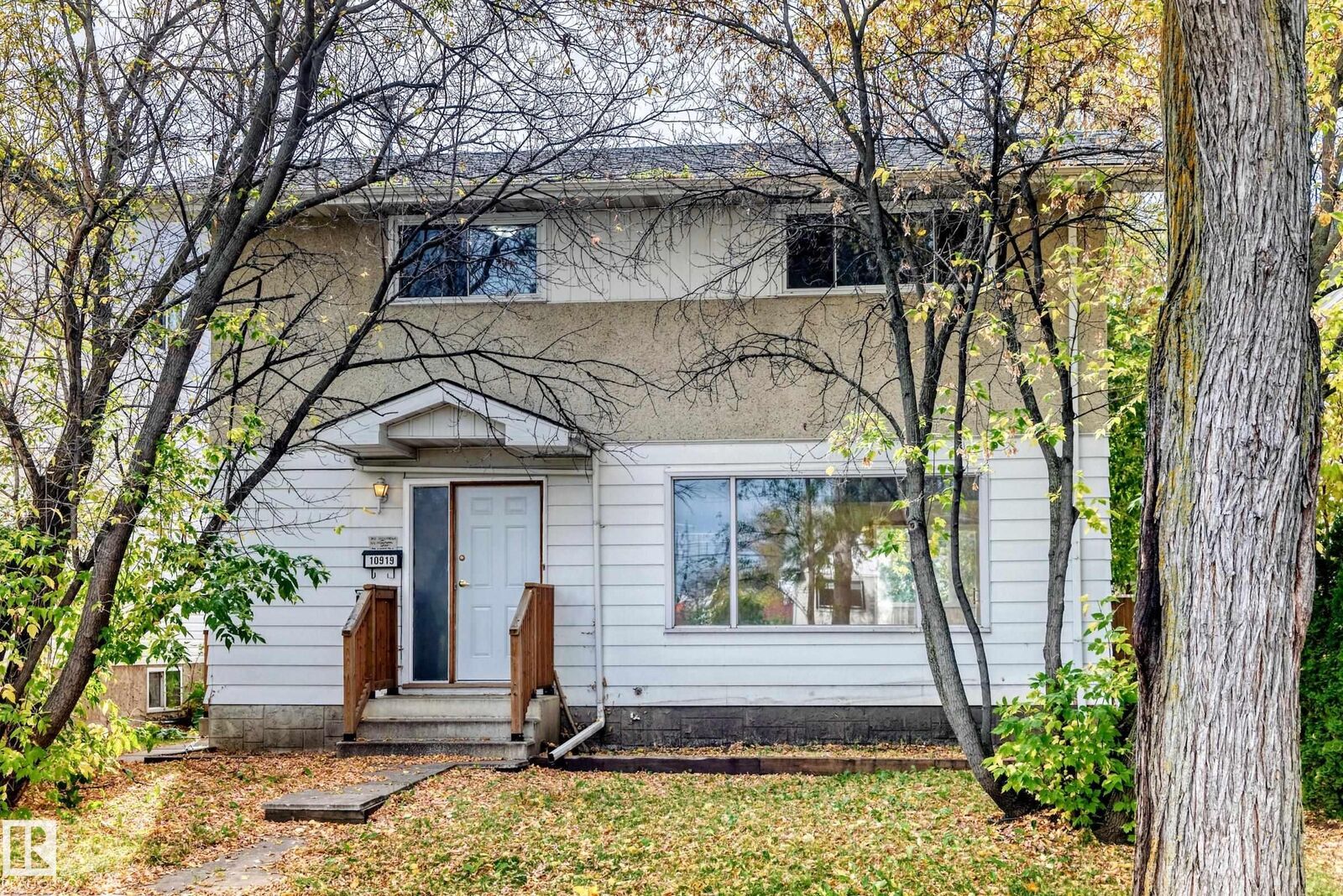 Property Photo:  10919 69 Avenue NW  AB T6H 2E4 