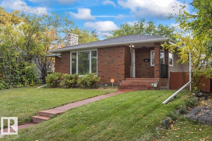 Property Photo:  11631 130 Street NW  AB T5M 1A7 