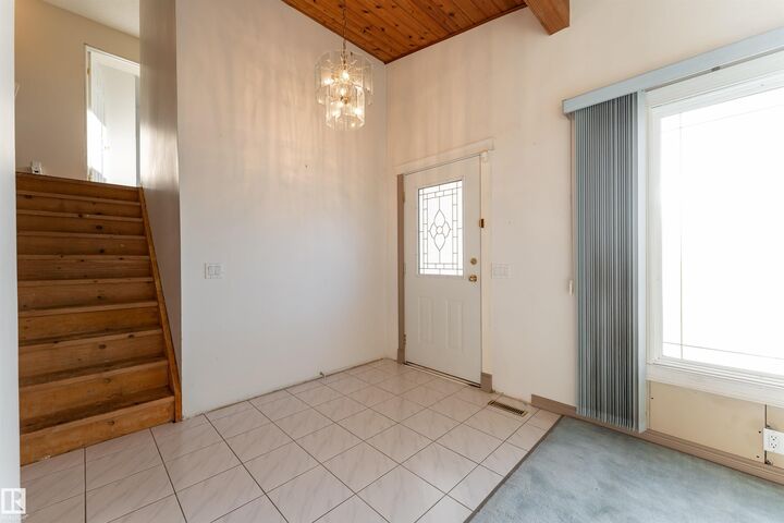 Property Photo:  280 Warwick Road NW  AB T5X 4P9 