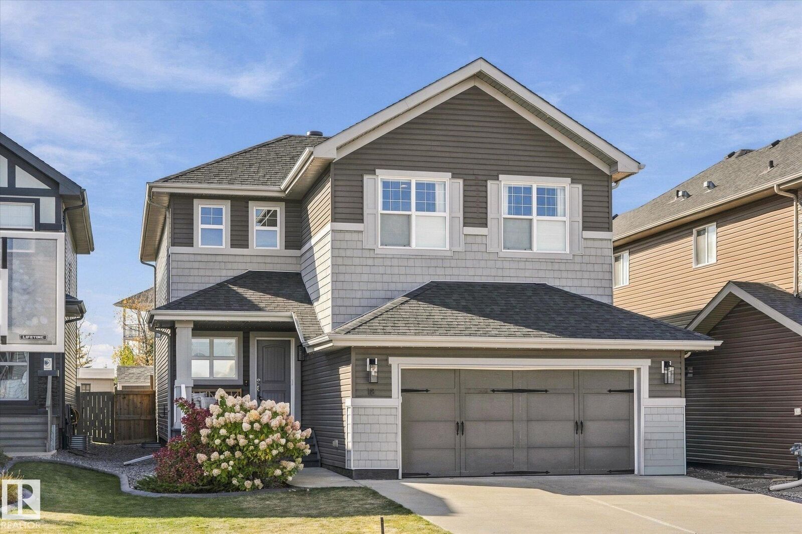 Property Photo:  18 Altadena Point(E)  AB T8H 0V9 