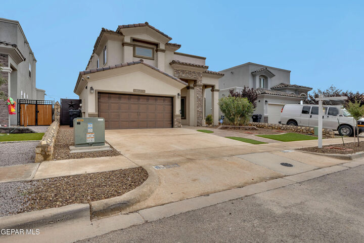 Property Photo: 828 Lemington Street TX 79928