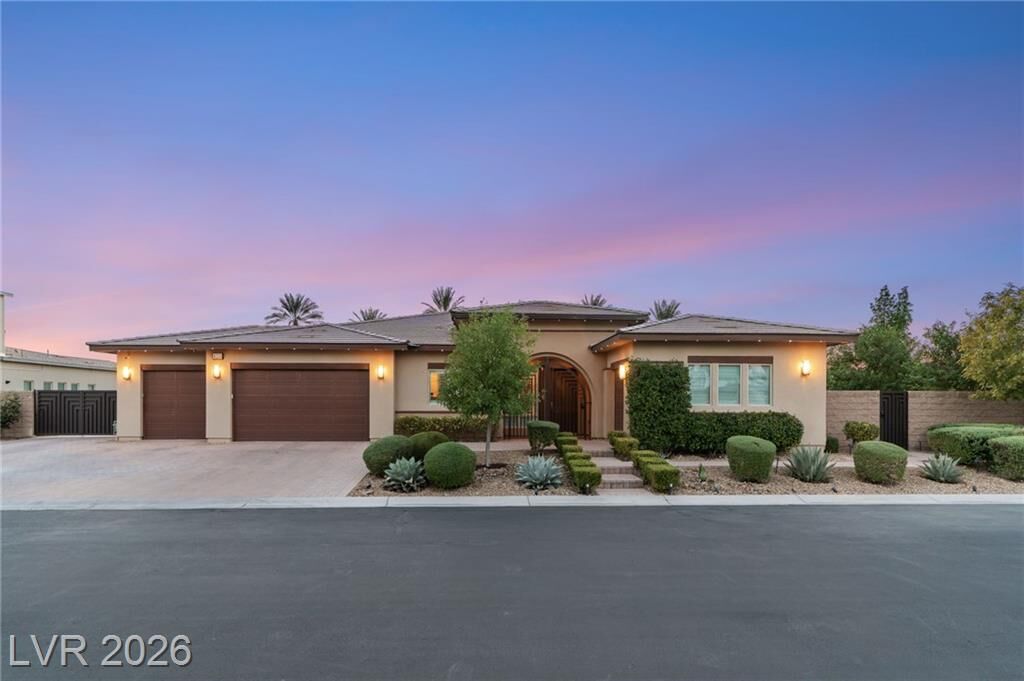 Property Photo: 8255 Canyon Tree Court NV 89113