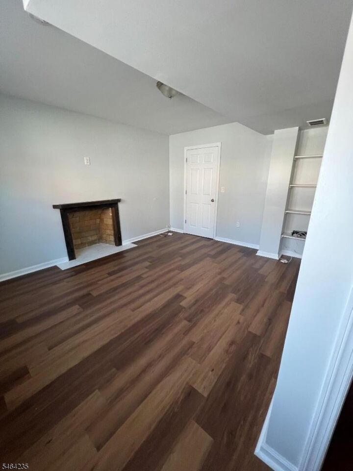 Property Photo:  190 Jefferson St  NJ 07105 