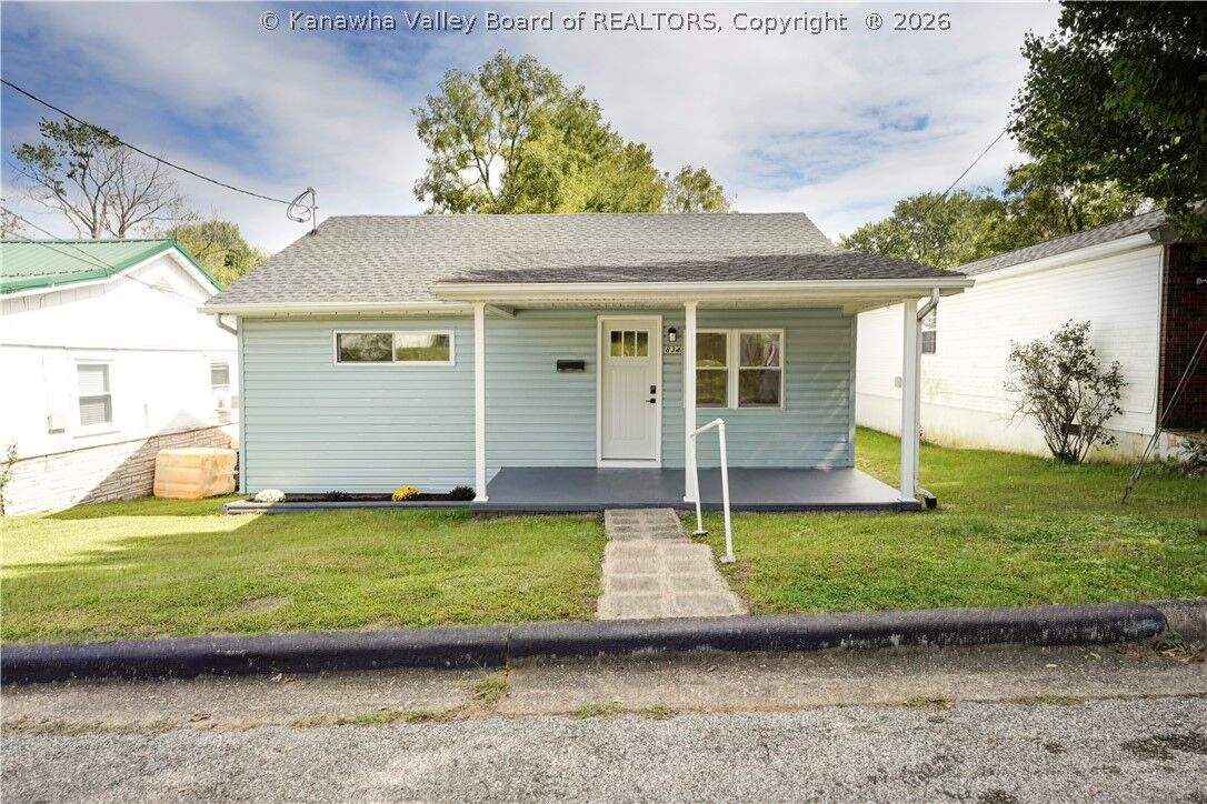 Property Photo:  834 S Washington Street  WV 25177 