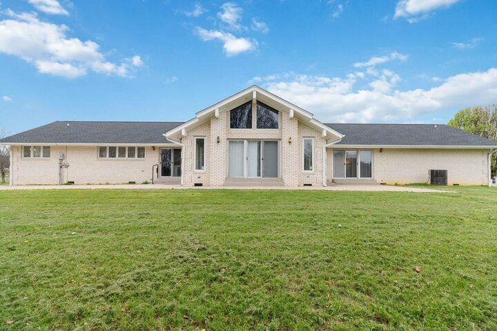 Property Photo: 2056 W Laurel Road KY 40741