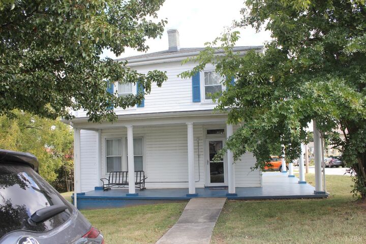 Property Photo:  72 Jackson Street  VA 24504 