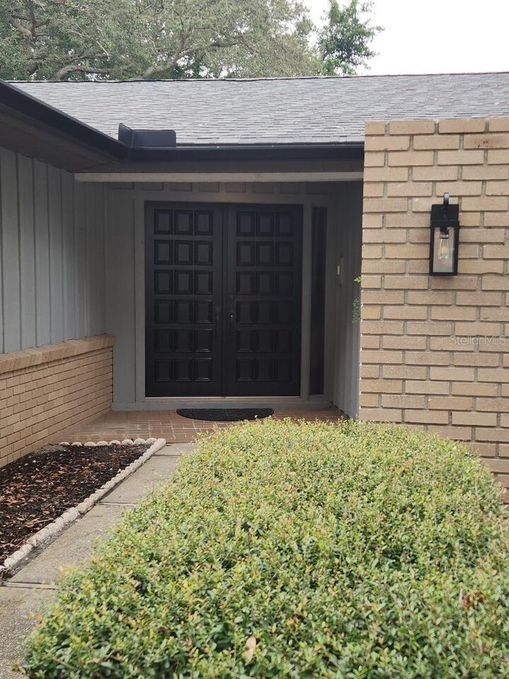 Property Photo: 5331 Dominica Circle FL 34233