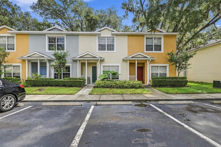 Property Photo:  3463 High Hampton Circle  FL 33610 