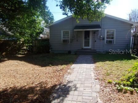 Property Photo:  902 E Lime Street  FL 33801 