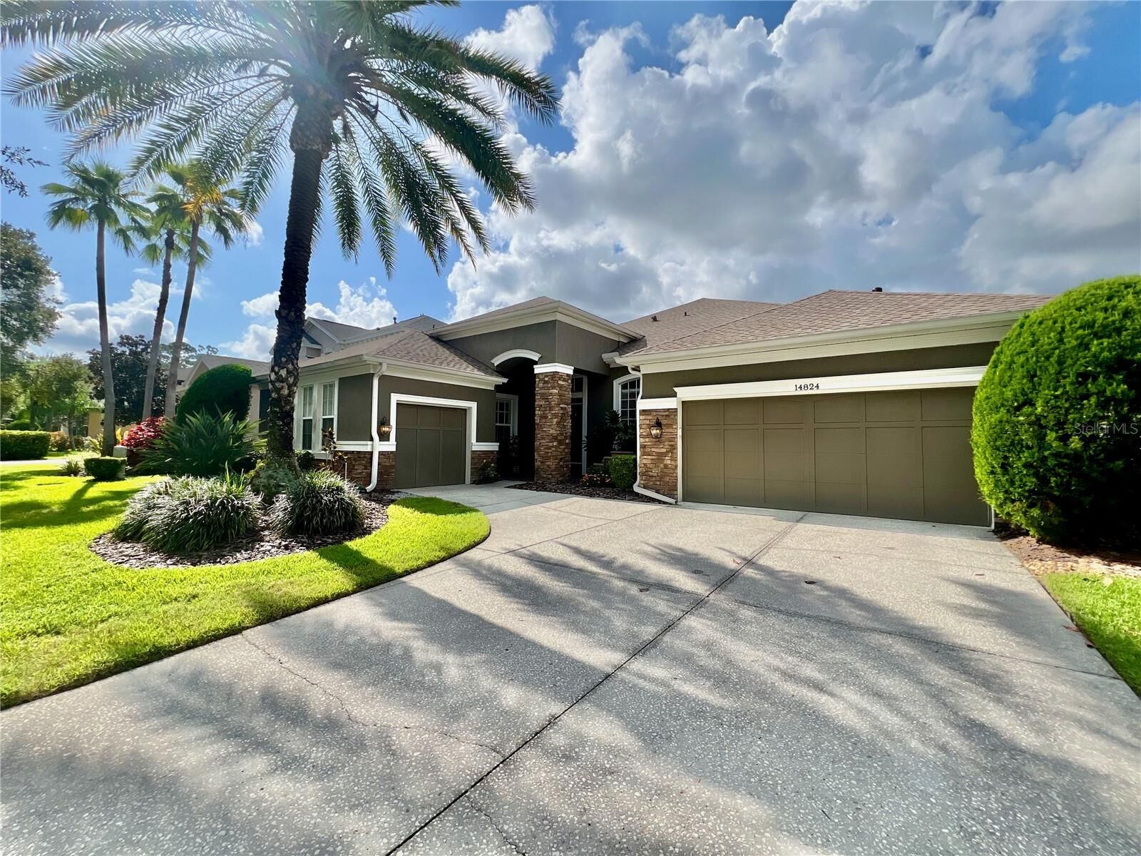 Property Photo: 14824 Tudor Chase Drive FL 33626