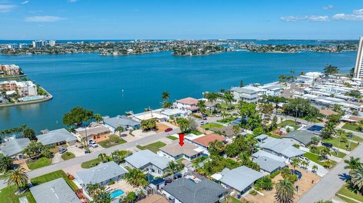 Property Photo:  1444 Corey Way S  FL 33707 