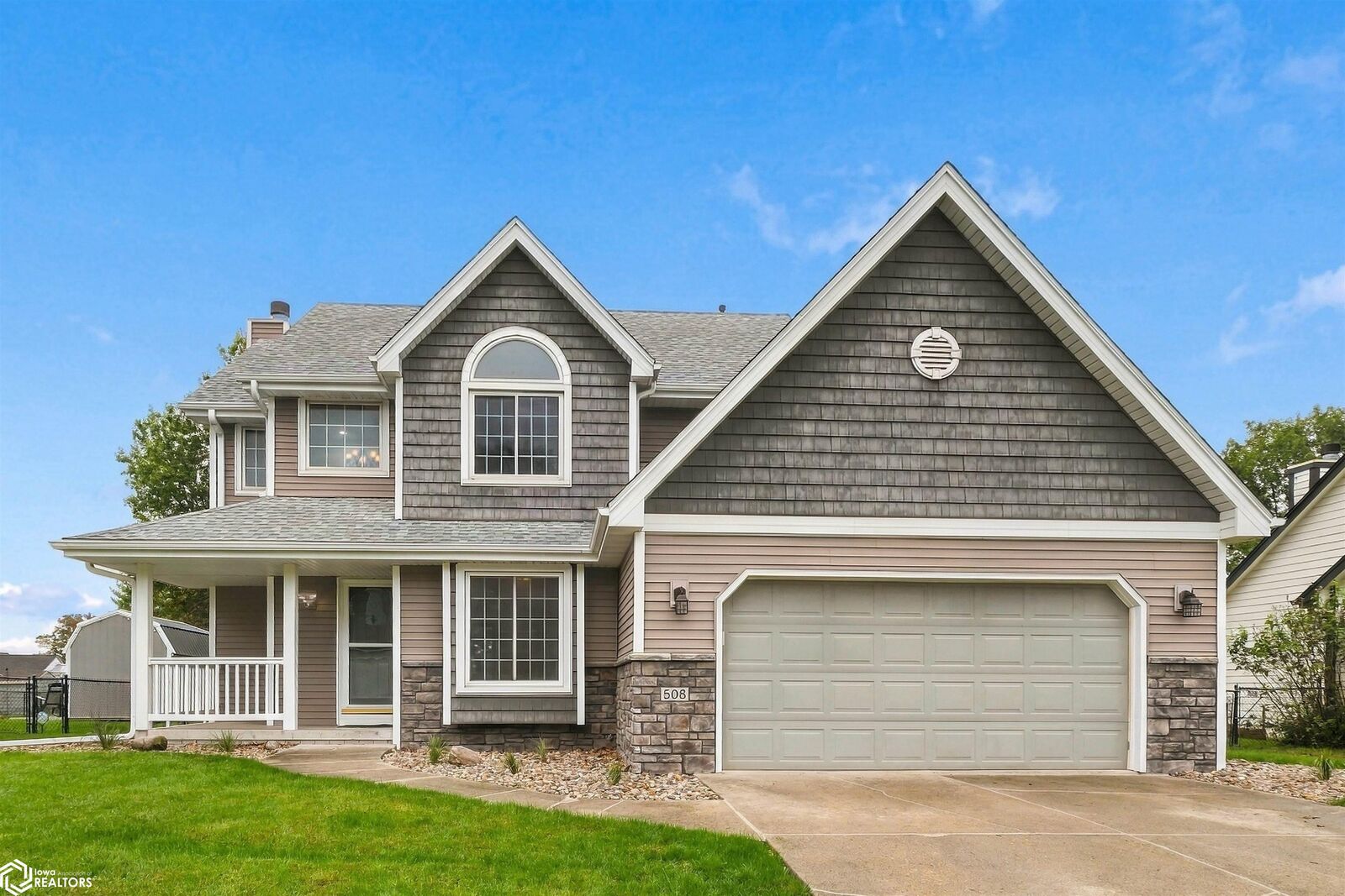 Property Photo:  508 3rd Avenue NW  IA 50009 