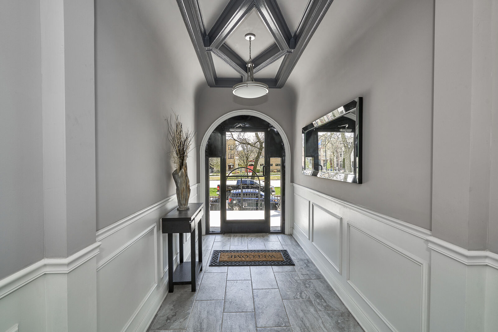 Property Photo:  4520 S King Drive 1B  IL 60653 