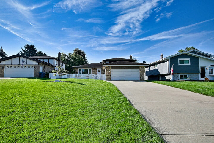 Property Photo:  542 W Armitage Avenue  IL 60126 