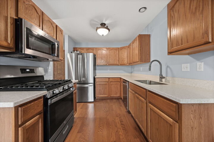 Property Photo: 1134 Rose Drive IL 60178