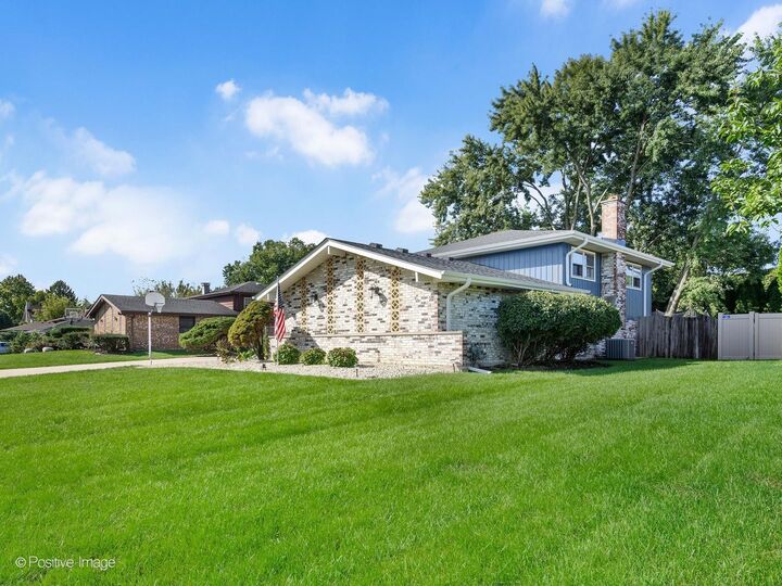 Property Photo:  7014 Wilcox Avenue  IL 60561 