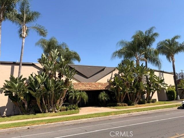 Property Photo:  1160 E Lexington Avenue 17  CA 92019 