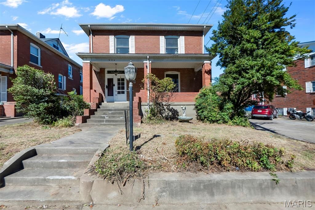 Property Photo: 820 Themis Street MO 63701