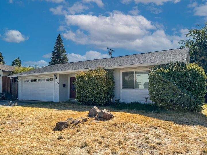 Property Photo:  1904 Wildwood Way  CA 95661 