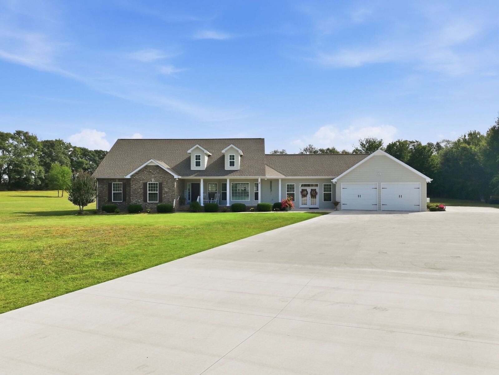 Property Photo: 168 Lancaster St TN 37342