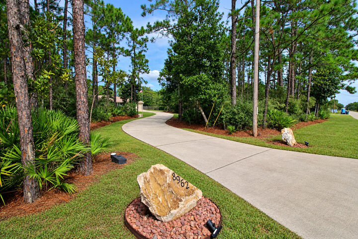 Property Photo: 8962 Deer Lane FL 32566