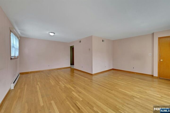 Property Photo:  502 Cross Street 1  NJ 07029 