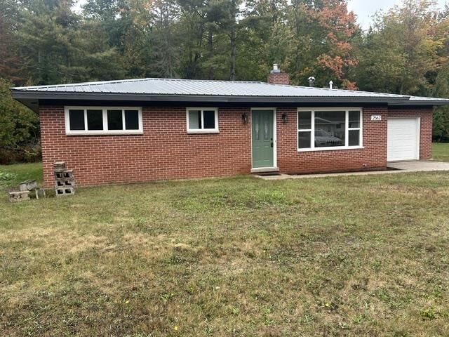 Property Photo: 2562 Pinewood MI 49721