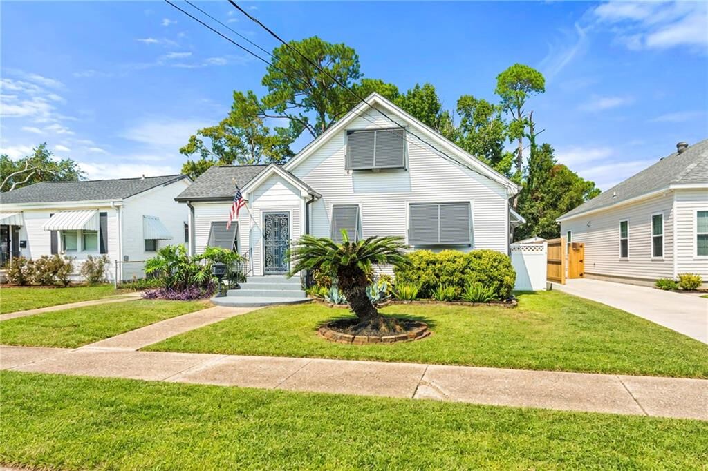 Property Photo: 3763 Roman Street LA 70001