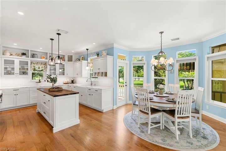 Property Photo:  6460 Hidden Oaks Ln  FL 34119 