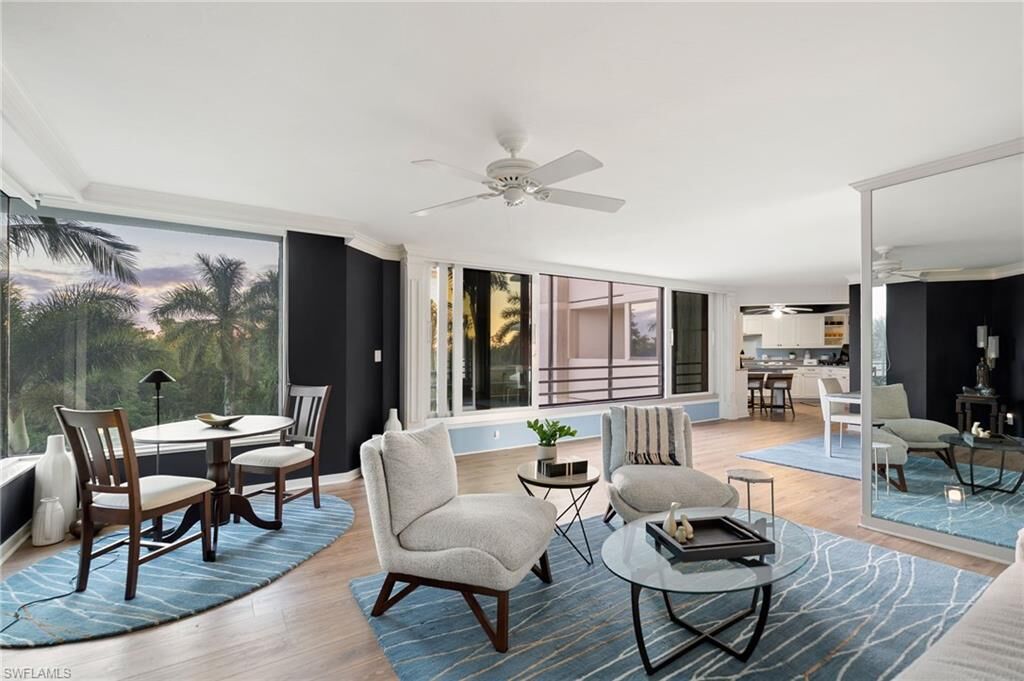 Property Photo:  5555 Heron Point Dr 302  FL 34108 