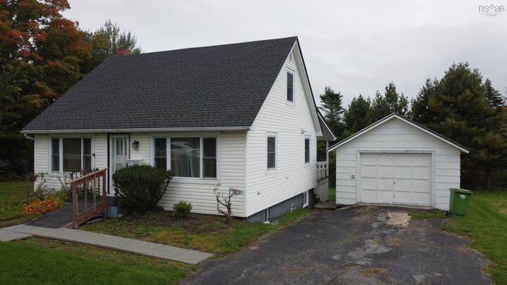Property Photo:  171 Falmouth Dyke Road  NS B0P 1P0 