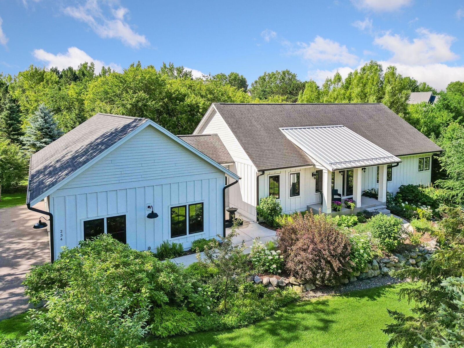 Property Photo:  234 Rutherford Road  MN 55082 
