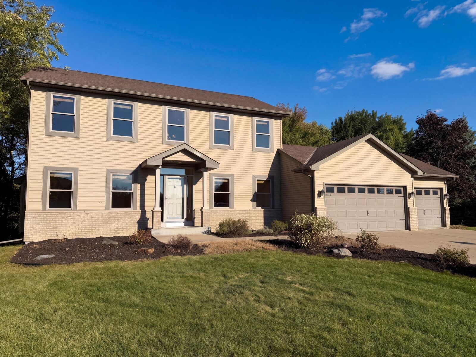 Property Photo: 3415 Kaiser Circle MN 55376