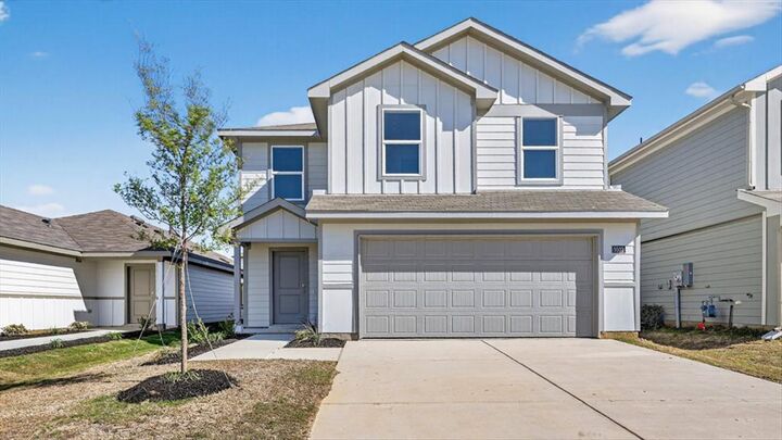 Property Photo: 107 Mach Way TX 76067