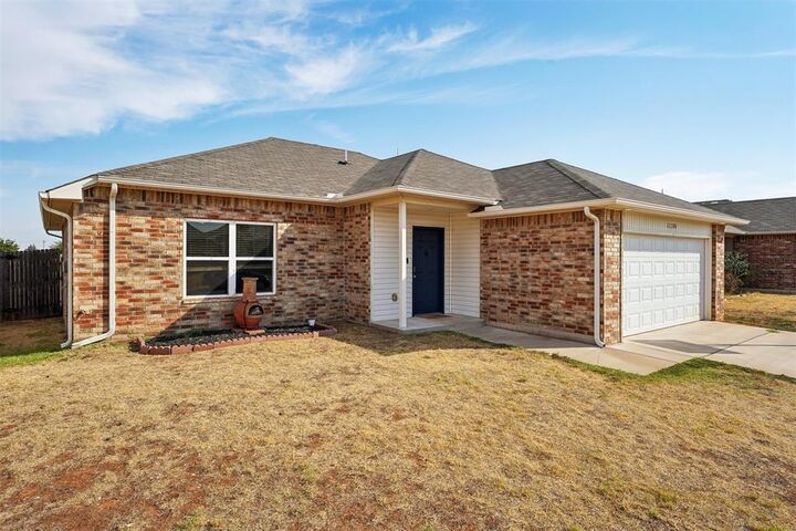 Property Photo: 11105 NW 98th Street OK 73099