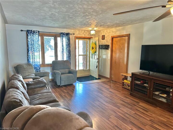 Property Photo:  38 Mann Avenue  ON N3Y 5J2 