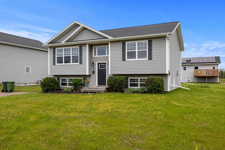 Property Photo:  5 Darte Drive  PE C1A 9S9 