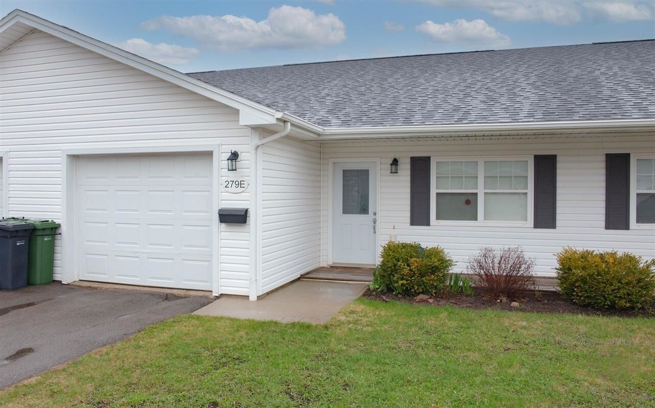Property Photo:  279 Pope Road E  PE C1N 5Y2 