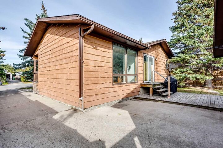 Property Photo:  57 Big Springs Drive SE  AB T4A 1N6 