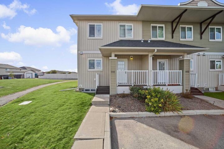 Property Photo:  101 Clover Way  AB T0M 0N0 
