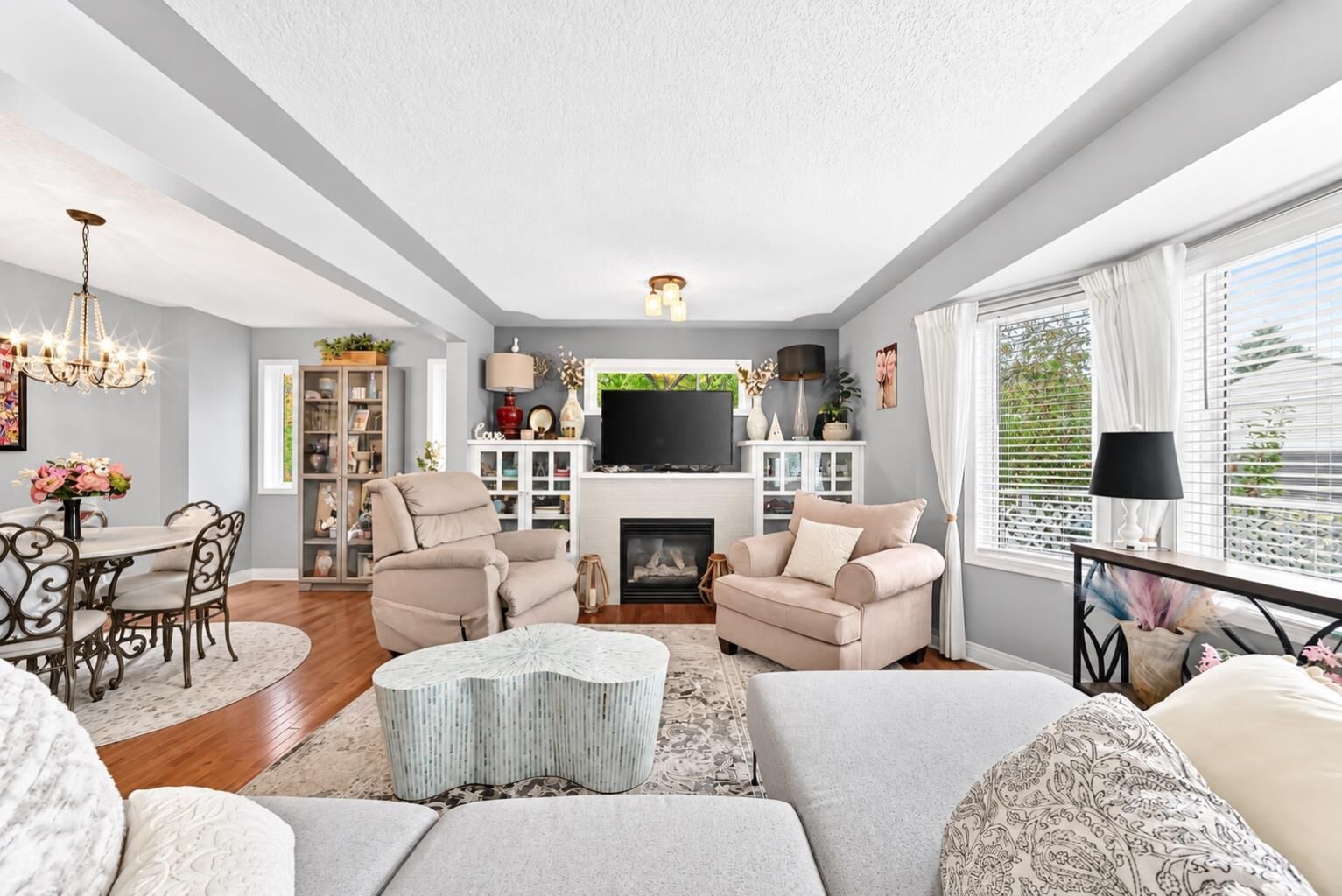Property Photo:  355 Regal Park NE  AB T2E 0S6 