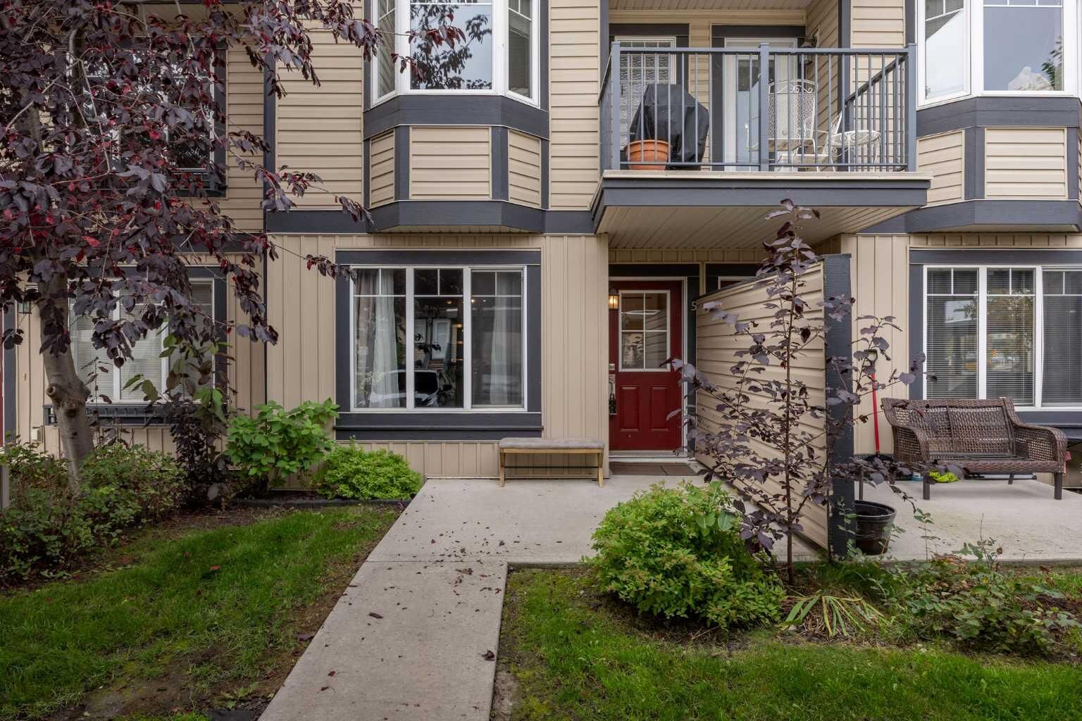 Property Photo:  133 Copperpond Heights SE 5  AB T2Z 4R5 