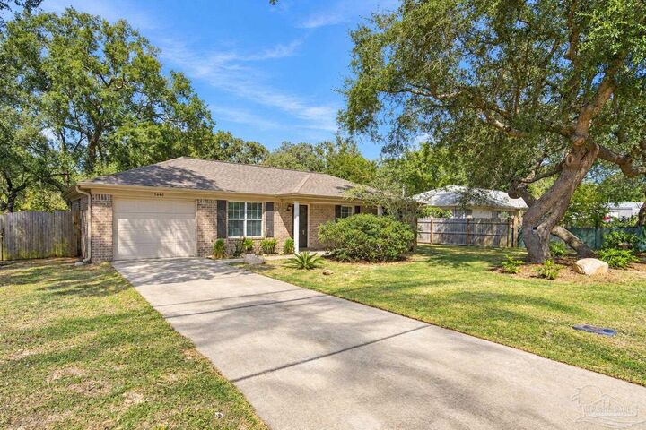 Property Photo:  5640 Government Dr  FL 32563 