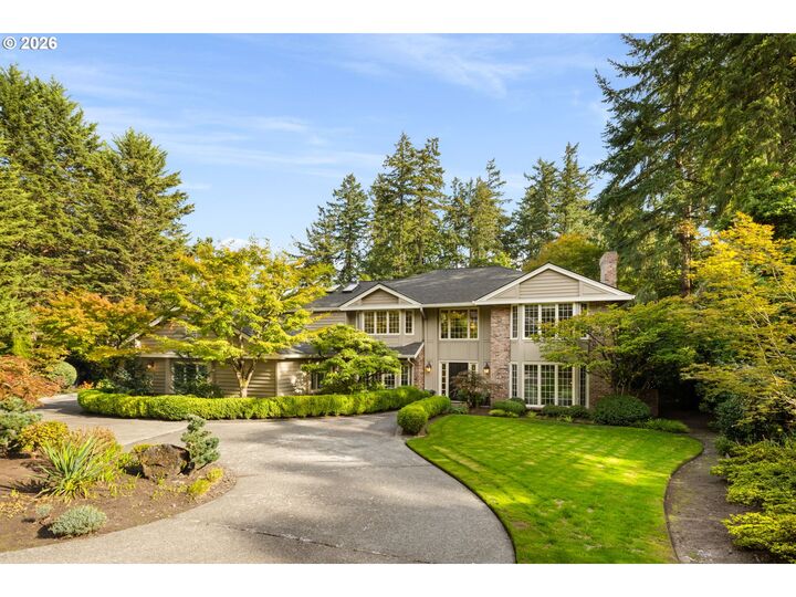 Property Photo: 1618 S Corbett Hill Cir OR 97219
